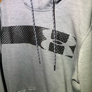 Men’s medium grey under armour hoodie